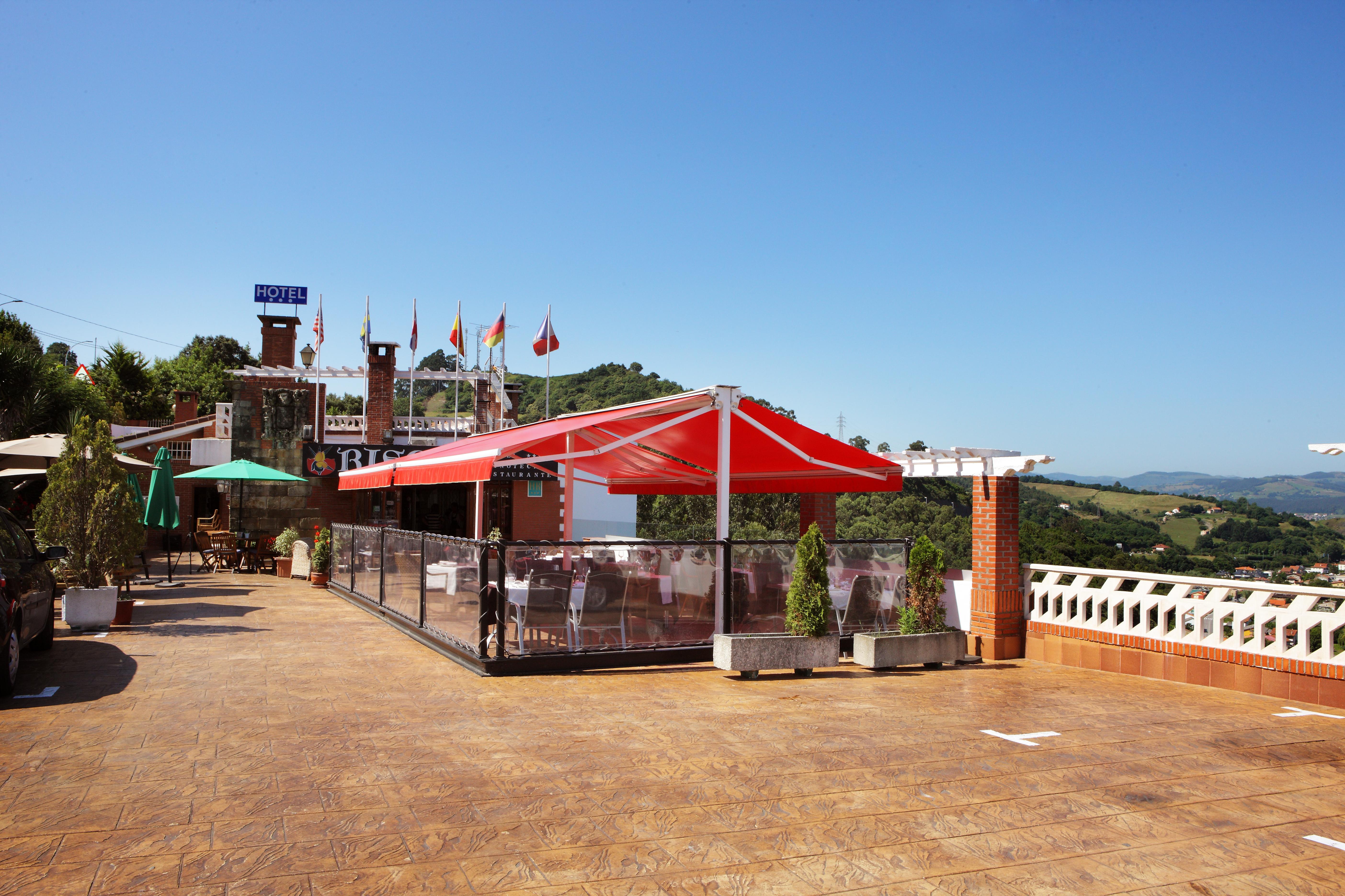 Hotel Restaurante Risco Laredo Buitenkant foto