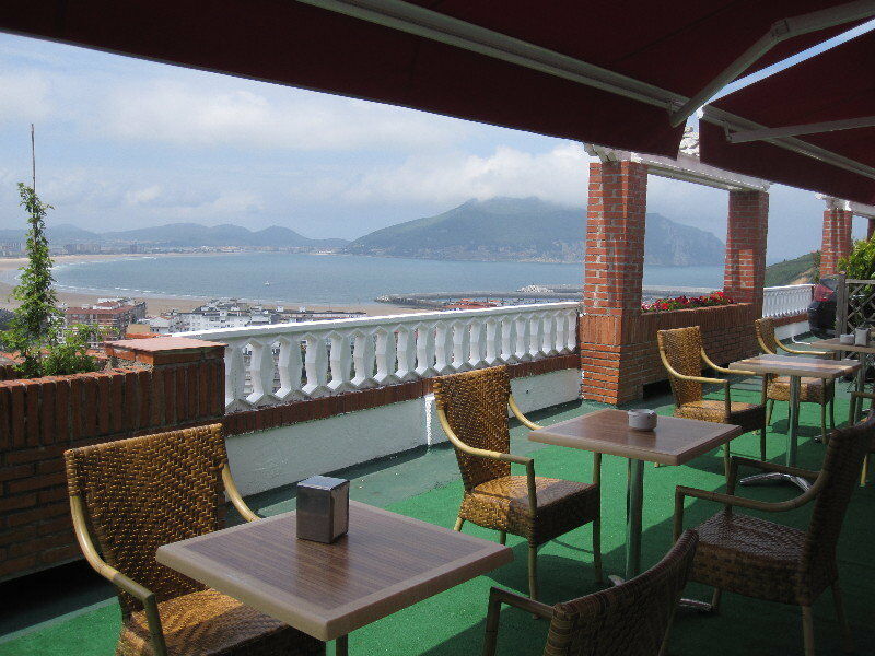 Hotel Restaurante Risco Laredo Buitenkant foto